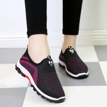 Best casual shoes 2025 for women