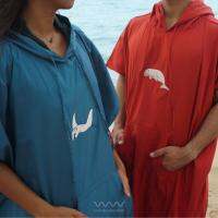 Wavewander Initial Sea Poncho เสื้อคลุม