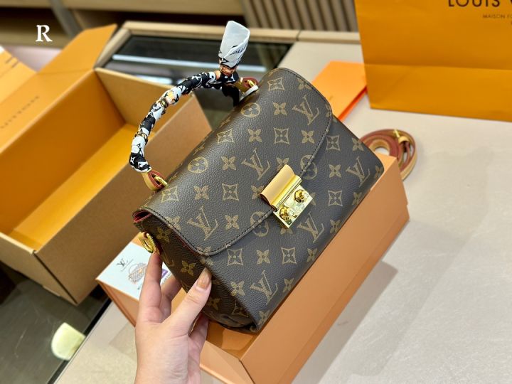 Louis Vuitton Monogram  Shoulder/Crossbody Bag 💼 871TH in 2023
