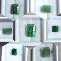 พลอยมรกตเเท้. Natural Emerald! ขายเป็นกล่อง! Price per box!! Code:EM
