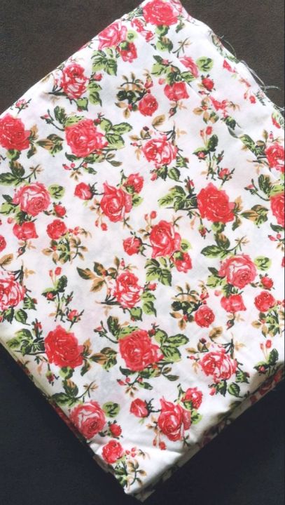ผ้าคอตตอน-ทีซี-ลดล้างสต๊อค-ลายดอกกุหลาบแดง