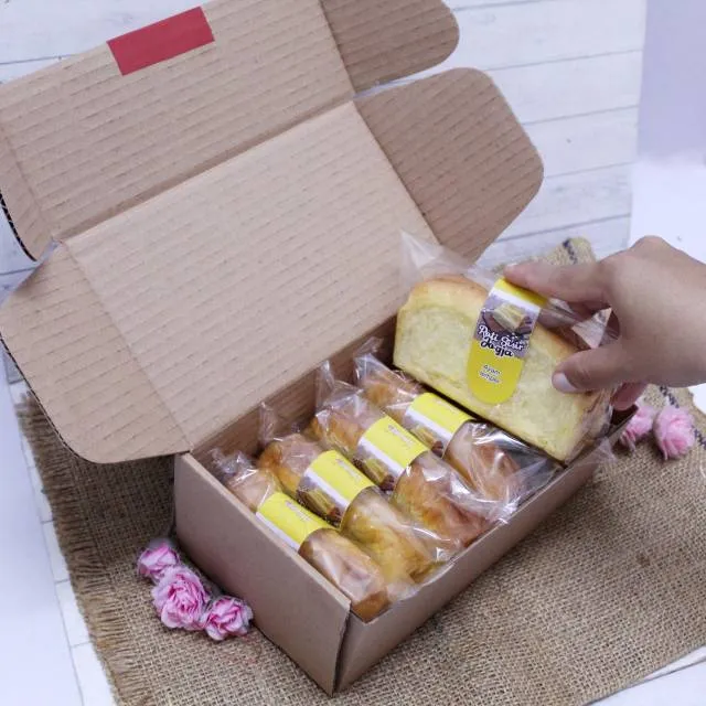 ROTI SISIR JOGJA. Varian DAGING. Roti jadoel varian daging. isi 6 pcs ...