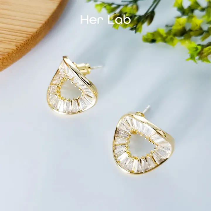 Her Lab Jewelry Minimalist Gold Stud Earrings for Women Girls Round