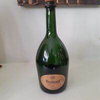 ขวดแก้วเปล่า RUINART CHAMPANGNE BRUT REIMS FRANCE 750 ML. สูง 26 cm × ฐาน 9 cm.