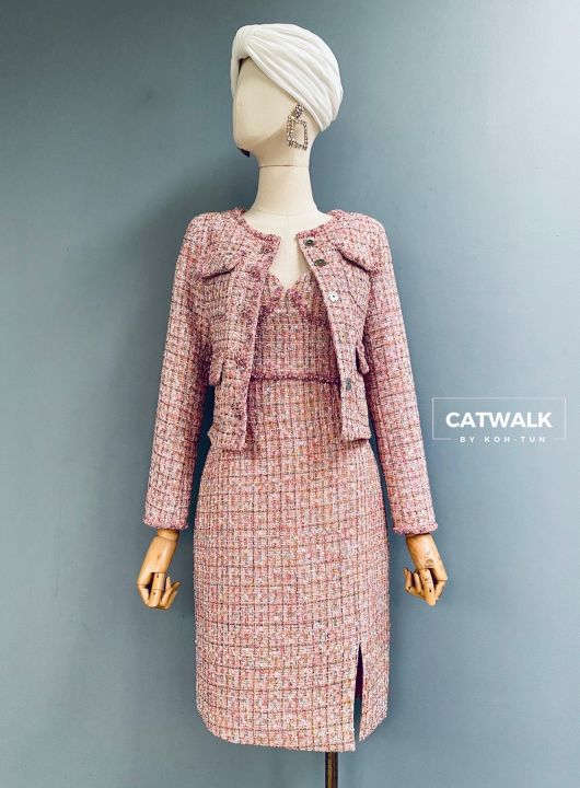 catwalk-เดรสผ้าทวีต-เสื้อคลุม-ชุดสูท-เซ็ตสูท-ชุดเซ็ต-ชุดทำงาน-ชุดออกงาน-ชุดไปงาน-ชุดเรียบหรู-ชุดดูแพง