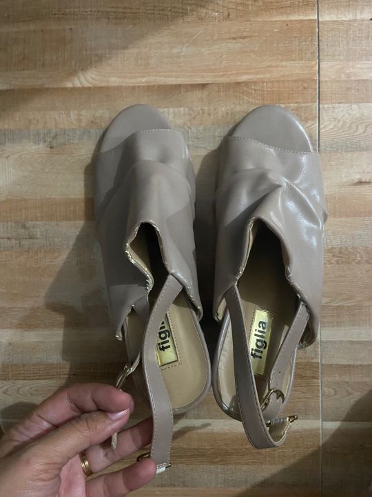 Preloved Original Figlia High Chunkee Peep Toe Shoes | Lazada PH