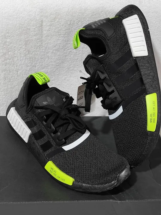 harga adidas nmd r1 original