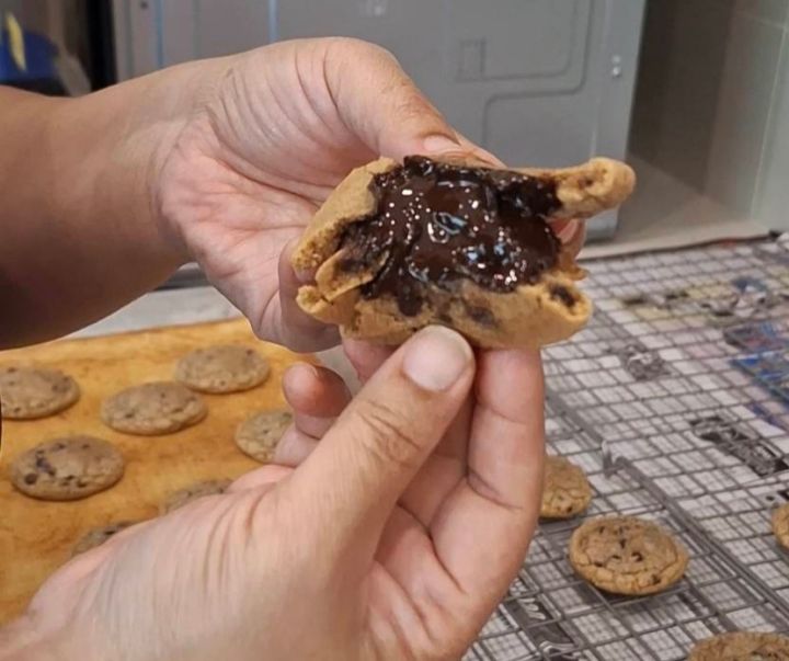 soft-cookies-homemade-รสชาติเข้มข้น-หวาน-หอม-ทำจากเนยสด-ชอคโกแลตนอก-1กล่อง-แพคเดี่ยว-มี-7ชิ้น-สะดวกแก่การกิน-และพกพา