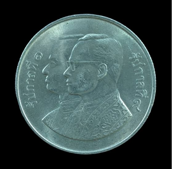เหรียญ-สมโภชกรุงรัตนโกสินทร์-200-ปี-2525-unc-ขนาด-30มม