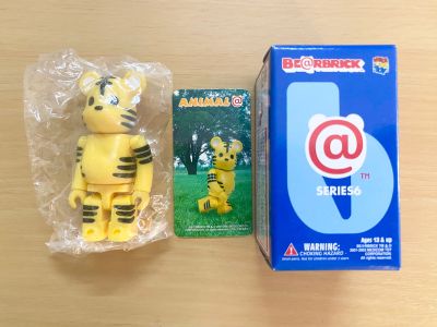 ฟิกเกอร์ bearbrick 100% Series 6 : Tiger (มีการ์ด+กล่องครบ) ของญี่ปุ่นแท้💯 (งาน Medicom toy)