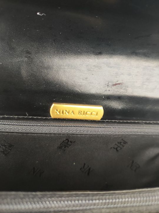 กระเป๋าสะพายข้างแบรนด์-nina-ricci-แบรนด์ของฝรั่งเศส