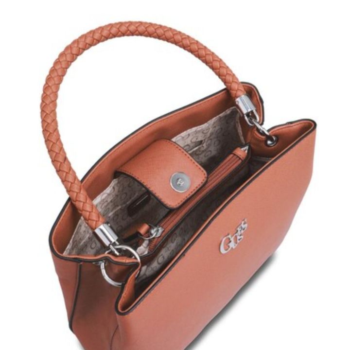 กระเป๋า-guess-รุ่น-sf820007-fairbanks-satchel-สีน้ำตาล