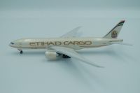 โมเดลเครื่องบิน 1:400 Etihad cargo boeing 777-FFX (a6-ddb)