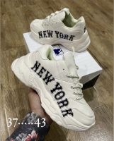 รองเท้า​ผ้าใบ​ MLB​ New​York​ ใส่ได้ทั้งชายและหญิงสินค้ามีพร้อมส่งค่ะ