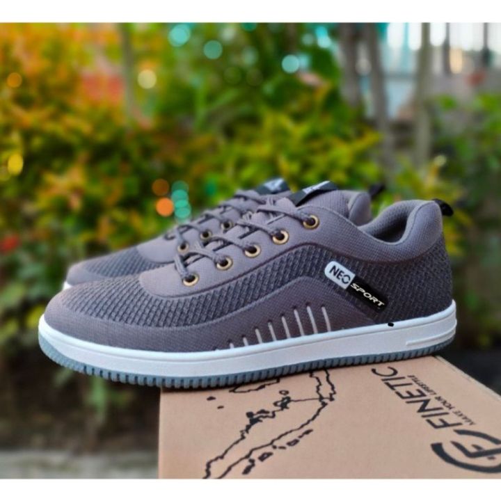 Sepatu sale sneaker lazada