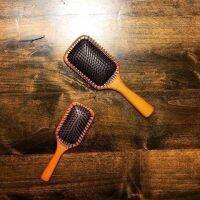 Brush แปรงหวีทำตากไม้แท้ช่วยนวดหนังศีรษะเส้นผม