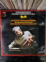 TCHAIKOVSKY PIANO CONCERTO No1 แผ่นเสียง Vinyl LP12" สภาพดีปานกลาง ปกมีรอย ตรวจสอบแล้วครับ