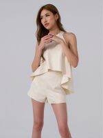 H.VANICH - LENA Shorts in Ivory / กางเกงขาสั้นทรง Hotpants เว้าข้างเล็กน้อยช่วยให้ขาดูเรียว