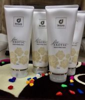 โลชั่นน้ำหอม exotic สีขาว 200มล. 1 หลอด