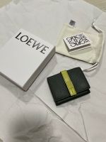 Wallet LOEWE สีเขียว