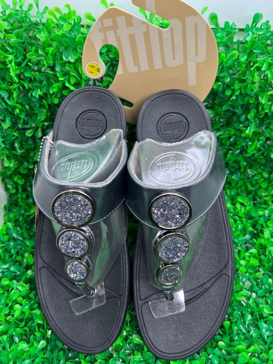 รองเท้า-fitflop-ใส่สบายเท้านิ่มแบบไฟฉันมีหลายสีหลายแบบช่วยสุขภาพเหาขายราคาถูกลดลง-60-ในลานลูกค้าสนใจเข้าซื้อในระบบได้รูปจริงถ่ายจริงอยู่ในลาน