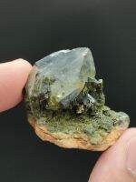 หิน เอพิโดต ใน ควอตซ์ ผลึกขนาดเล็ก  21.5 กรัม Epidote in Quartz