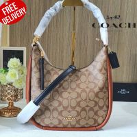 กระเป๋าสะพาย COACH JULES HOBO IN COLORBLOCK SIGNATURE CANVAS