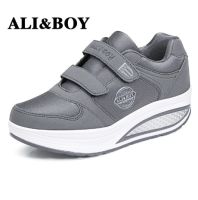 ?New models of shoes for middle-aged and elderly mothers, casual rocking shoes, sports walking shoes?