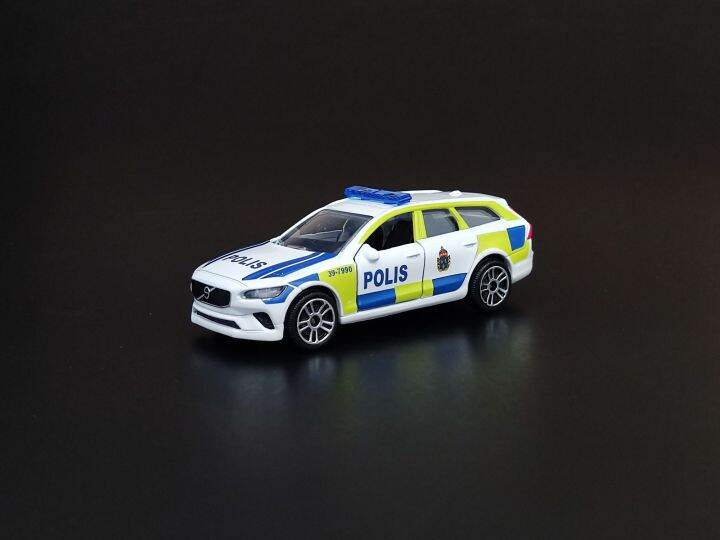 Majorette Volvo V90 Politi (police norvégienne) blanc 1:64 (3 ... - eBay Majorette Volvo V90 Politi (police norvégienne) blanc 1:64 (3 ... - eBay