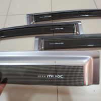 กันสาด isuzu mu-x ลายตาข่ายสีบรอนด์ตัดดำ ใส่ปี 2013-2020   ( มีกาว 3M ในตัวสินค้าให้พร้อมติดตั้ง )