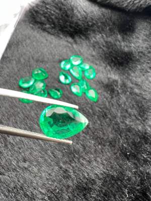 Biron emerald 2.20 carats size 8.40x12  mm 1 pieces