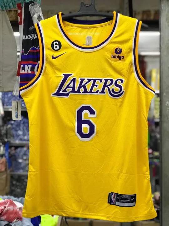 Nike Youth Los Angeles Lakers Lebron James Icon Edition Swingman Jersey, Gold, Size: XL, Polyester