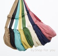 กระเป๋าสะพายข้าง Uniqlo Round mini shoulder bag