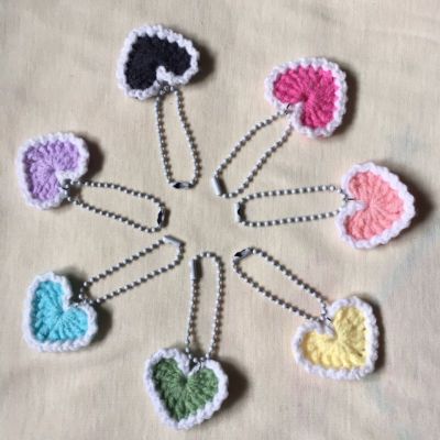 Mini Heart Crochet keychain 💗🧶 พวงกุญแจไหมพรมหัวใจมินิ💟พร้อมส่ง