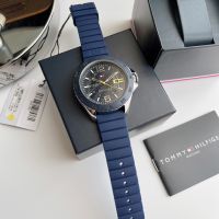 ✨
 Mens 1791204 Casual Sport analog Display Quartz Black Watch

สายซิลิโคน สีน้ำเงิน
ตัวเรือนสแตนเลสสีเงิน ขอบซิลิโคน
มีบอก วันที่

ของ ผู้ชาย

ขนาด&amp;gt;&amp;gt;&amp;gt; 46 มิล
อุปกรณ์ ป้ายราคา กล่องแบรนด์