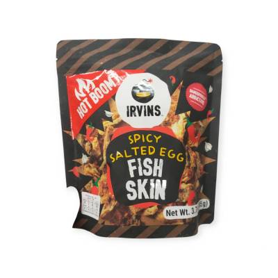 Irvins Hot  Boom Spicy Salted Egg Fish Skin 105 g.หนังปลาทอดกรอบเคลือบไข่เค็ม 105 กรัม