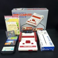 Nintendo Family computer Boxed 90% ?
JAPAN ?? 110v. ??HVC-001? (1983)