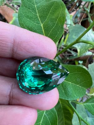 เพชร CZ  Cubic Zirconia Green Emerald Diamond pear  พลอย มรกต เพชรรัสเซีย  71 กะรัต(CARATS) พลอย ขนาด 20X26 มิล ( MM)2 Pcs( 1 เม็ด) พลอยสั่งเคราะเนื้อแข็ง