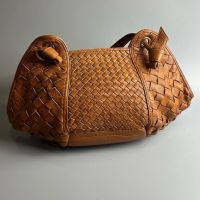 Craftsmanship genuine leather bag : Preloved second hand bag