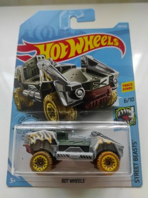 Hot Wheels รุ่น Bot Wheels ลิขสิทธิ์แท้ มาตรฐาน มอก. Package ไทยจากวังเด็กทอยส์แลนด์  สินค้าของใหม่ มือ 1