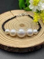 สร้อยข้อมือมุกธรรมชาติหลากสีและสปิเนลสีดำสำหรับผู้หญิง Natural pearl variated size with black spinel bracelet for women