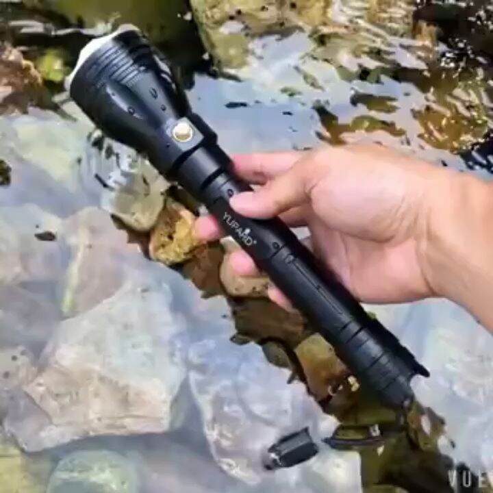 【Local Ready stock】Yupard Submersible Flashlight LED Professional