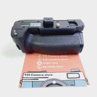 ? Olympus Battery Grip HLD-9 (E-M1 II)