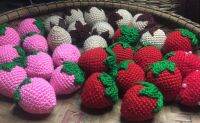 สตอเบอรี่ไหมพรมถัก strawberry ? crochet ?