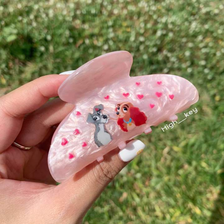Hand painted hair claw (lady)