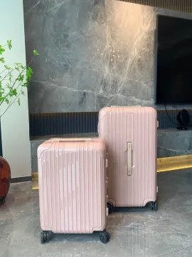 RIMOWA Essential Cabin Lightweight Suitcase in Pink