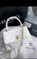 กระเป๋าCH "anel coco 10"Bag กระเป๋ารุ่นฮิตทรงเก๋ของแบรนด์ที่นิยมอย่างต่อเนื่อง ขนาดกำลังดีมาพร้อมกล่องใบเสร็จครบๆแต่งด้วยอะไหล่ทอง?♥️คือเริ่ดคือปัง?