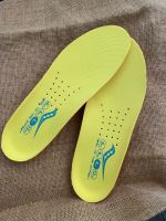 saucony running shoes insoles size M6.5 W8