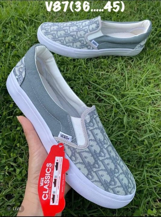 รองเท้าผ้าใบ-vans-แบบสวมใส่เที่ยวสบาย