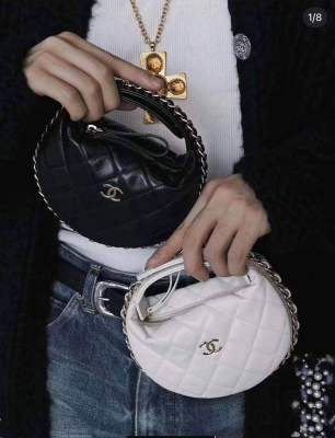 YAMMY HOUSE กระเป๋า CHANEL POUCH LAMBSKIN MINI BAG งานสวยชนช็อป กำลังฮิต กระเป๋ามินิน่ารักมาก คุณหนูมาก